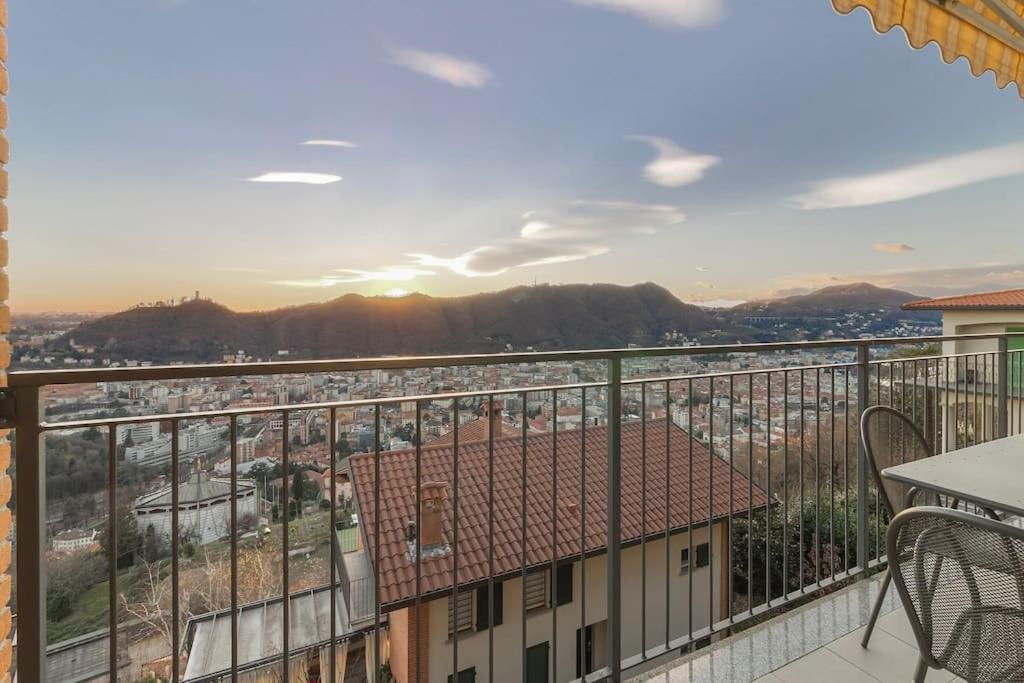 Appartamento Bellavista Con Ac E Posto Auto A Brunate Como Dış mekan fotoğraf